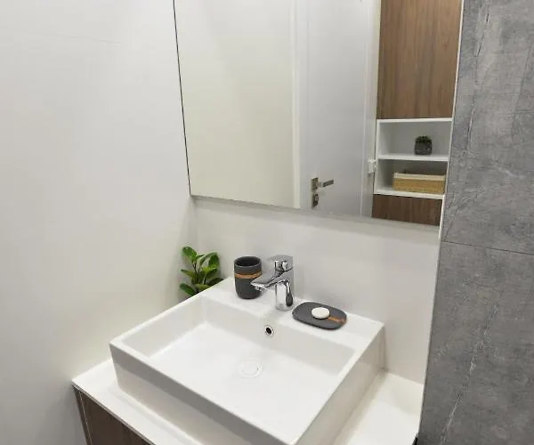 Astarte, Lägenhet Zadar